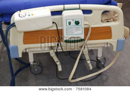Equiipment médica moderna en clínica moderna