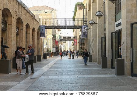 Shoppers and tourists at Mamilla shopping street