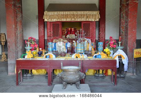 Altar inside Long'en Hall of Fuling Tomb of Qing Dynasty, Shenyang, China. Fuling Tomb is a UNESCO World Heritage Site since 2004. Fuling Tomb (East Tomb) is the mausoleum of Nurhaci.