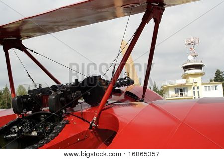 Historische Dreidecker Fokker Dr.1 Maschinengewehr - closeup