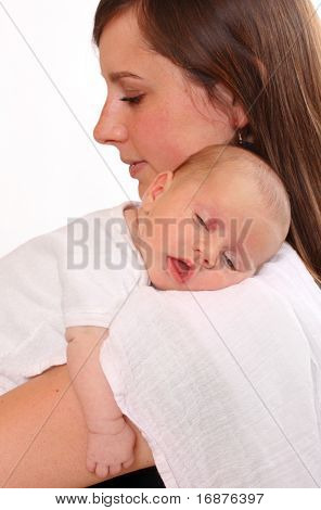 Ung mor med nyfødte datter.
