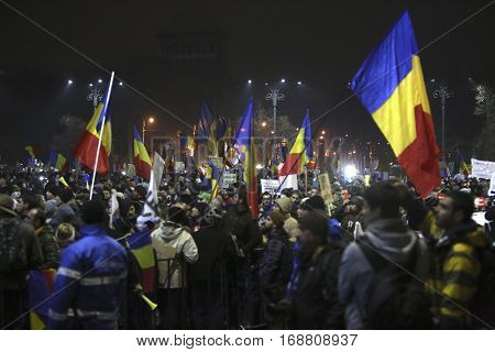 One Hundred Thousand Protest As Romania Relaxes Corruption Law