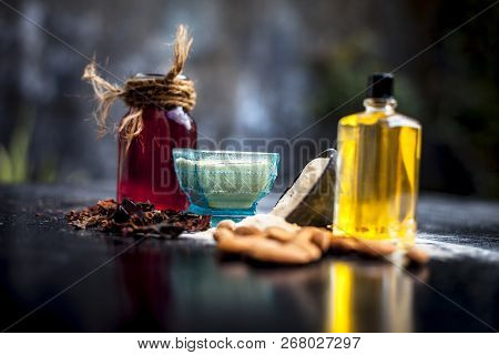 Close Up Of Herbal Face Pack For Removing Black And White Heads On Wooden Surface I.e. Multani Mitti