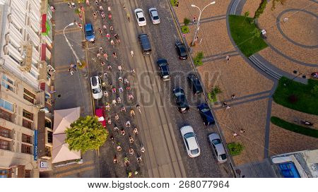 Vinnytsia, Ukraine - Jully 29, 2018: Annual All-ukrainian Cycle. A Group Of Bicycle Climbers Gathere