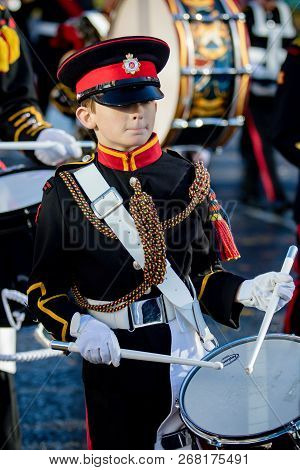 Sandhurst, United Kingdom, 11th November 2018:- Cadets From Sandhurst Corps Of Drums March To Sandhu