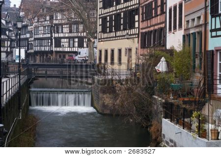 Weir nel Petit France