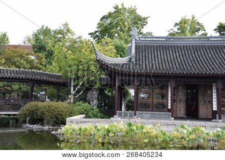 Portland, Oregon - Aug 23: Lan Su Chinese Garden In Chinatown In Portland, Oregon, As Seen On Aug 23