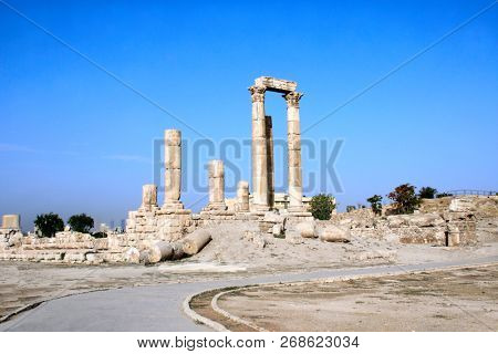 Temple of Hercules in Amman Citadel complex (Jabal al Qala'a), Amman, Jordan, Middle East