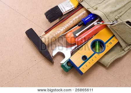 Satz von Tools in Tasche