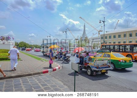 Bangkok/thailand -15 June 2015:thailand Traffic Near 