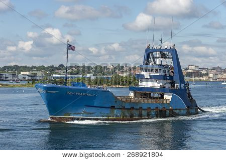 New Bedford, Massachusetts, Usa - September 15, 2018: Clammer Sea Watcher I Leaving New Bedford