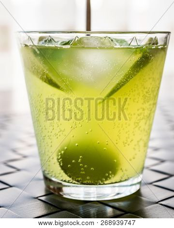 Green Apple Cocktail / Appletini.