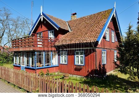 Traditional Fishermans House In Preila, Lithuania. Preila Is A Resort Town In Lithuania. Located On 