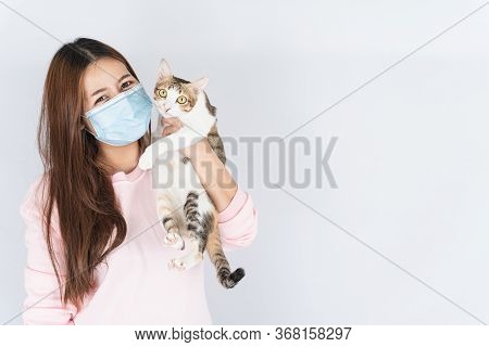 Asian Beautiful Happy Woman Wearing A Medical Protection Face Mask For Protect The Coronavirus, Filt