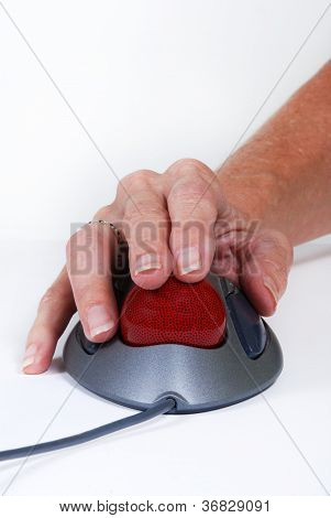 Ruku na Myš Trackball