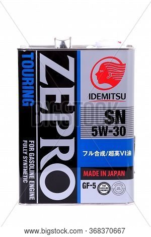 Novyy Urengoy, Russia - May 22, 2020: Steel Canister Of The Motor Oil Idemitsu Zepro Touring 5w-30 I