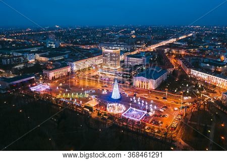Gomel, Belarus - January 13, 2020: Main Christmas Tree And Festive Illumination On Lenin Square In H