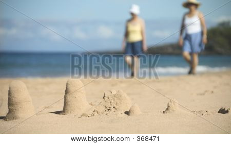 Castelos de areia na praia