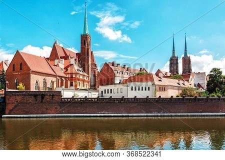 Tum Island (ostrow Tumski) - Cathedral Island, View From The River On Bishop's Residence.