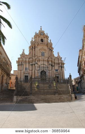 L'église baroque de St. George de Ragusa Ibla