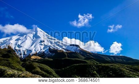 Views Of Snow Capped Mount Taranaki,  Egmont National Park, Taranaki, New Zealand