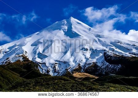 Views Of Snow Capped Mount Taranaki,  Egmont National Park, Taranaki, New Zealand