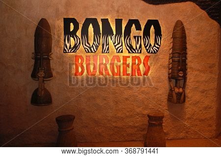 Mandai, Sg - Apr 6 - Night Safari Bongo Burgers Restaurant Sign On April 6, 2012 In Mandai, Singapor