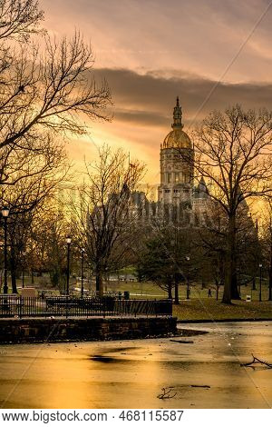 Hartford, Ct - Usa - Dec 28, 2022 Vertical View Of The Connecticut State Capitol Building At Sunset,