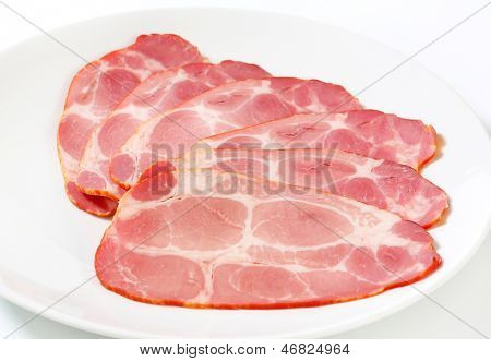 คอหมู shaved บนจาน
