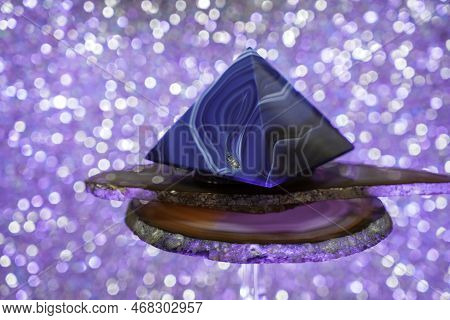 There Are Many Colors And Varieties Of Agate, Some Of Which Were Given Their Own Names To Make It Ea