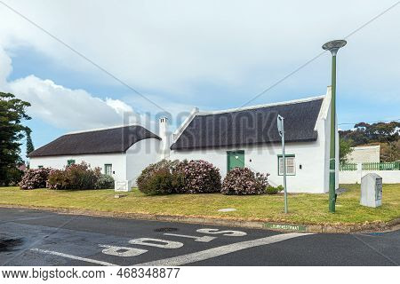Bredasdorp, South Africa - Sep 23, 2022: A Street Scene, With The Historic De Volkshuijs Self-cateri