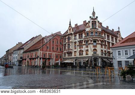 A Cloudy And Rainy Day In The Beautiful Old City. Maribor, Slovenia, Decemaber 10d, 2022.