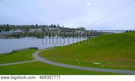 Beautiful Walks At Gasworks Park In Seattle - Travel Photography