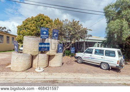 Napier, South Africa - Sep 23, 2022: A Street Scene, With The Moerse Padstal, In Napier In The Weste