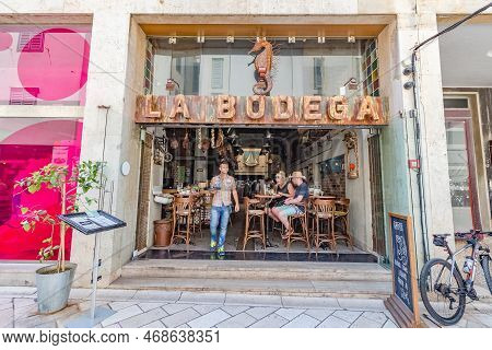 Zadar, Croatia - July, 2016: Cityscape. View Of Entrance In Restaurant 