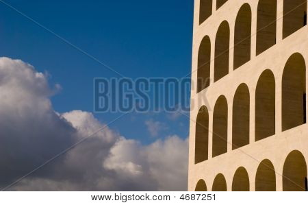 ローマ、イタリアのムッソリーニ時間建築の建物の特定の。