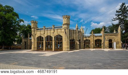 Kislovodsk, Russia - July 09, 2020: Building Of The Narzan Gallery In Kislovodsk, A Spa City In Stav