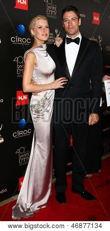 LOS ANGELES - cze 16: James Scott przylatuje na 40-Daytime Emmy Awards w trakcie imprezy Skirball Cultural 