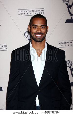 LOS ANGELES - JUN 13: Lamon Archey przybywa recepcji nominowanych Daytime Emmy, przedstawiony przez ATAS