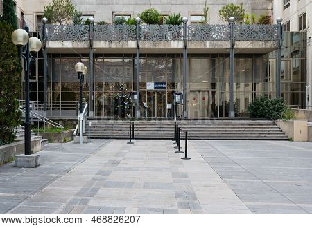 Montpellier, Occitanie, France, 12 28 2022 - Facade And Entrance Of The Governmental Building Of The