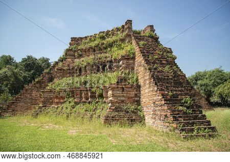 Thailand Ayutthaya Wat Warapho