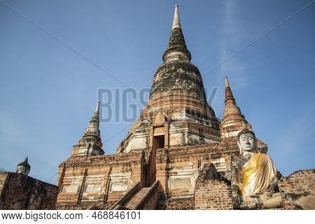 Thailand Ayutthaya Wat Yai Chai Mongkon