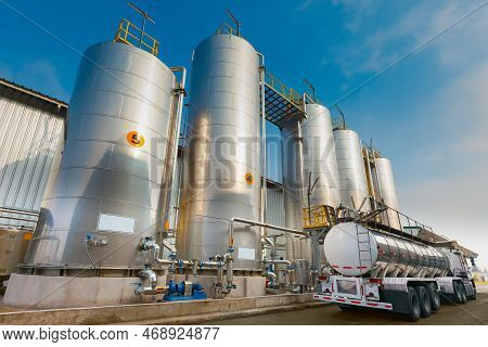 Unloading Of Silos With Chemicals For The Food Industry