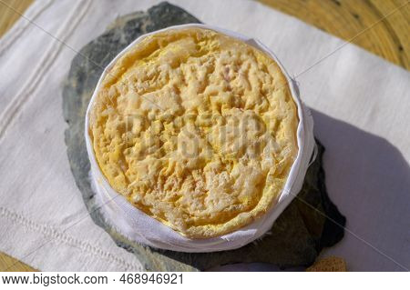 Tasting Of Local Portuguese Matured Cheese Queijo Serpa,  Setubal Area, Portugal