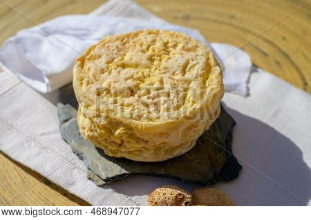Tasting Of Local Portuguese Matured Cheese Queijo Serpa,  Setubal Area, Portugal