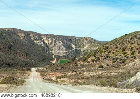 The Southern Start Of The Rooiberg Pass Between Van Wyksdorp And Calitzdorp In The Western Cape Prov