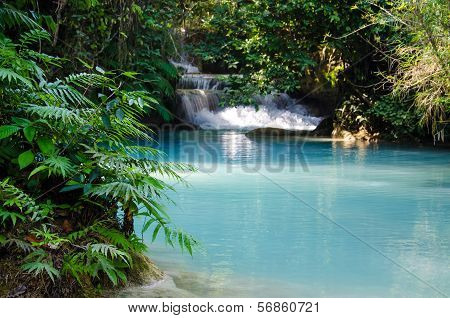 Tad Kwang Sri Waterfall , Luang Prabang Province, Loa.
