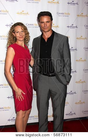 LOS ANGELES - JAN 11:  Becky Southwell, Dylan Neal at the Hallmark Winter TCA Party at The Huntington Library on January 11, 2014 in San Marino, CA