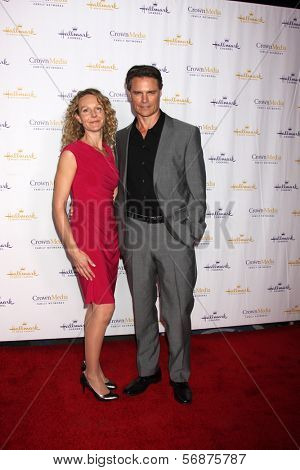 LOS ANGELES - JAN 11:  Becky Southwell, Dylan Neal at the Hallmark Winter TCA Party at The Huntington Library on January 11, 2014 in San Marino, CA