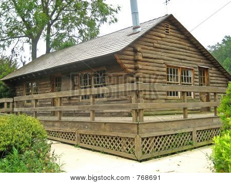 Log Cabin